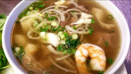 Sp7. Seafood Noodles Soup Sea Food Pho)